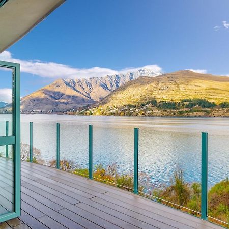 Huge Lakefront Delight - Queenstown Holiday Home Экстерьер фото